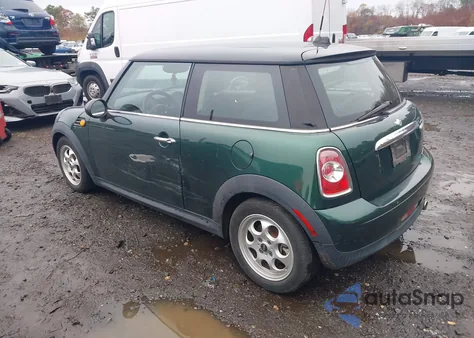 2013 Mini Hardtop Cooper из США, поврежденный, VIN WMWSU3C53DT684632
